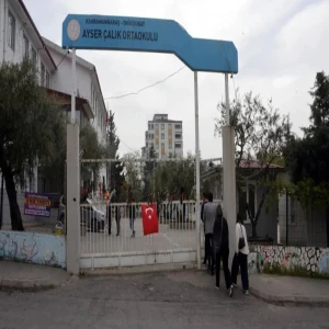 Valilik açıkladı: Saldırının yaşandığı okulla ilgili flaş karar