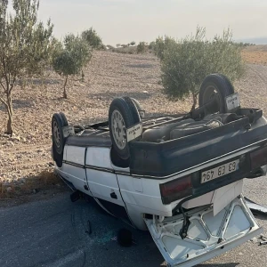 Virajı alamayınca takla attı! Şanlıurfa'daki kazada yaralı var...