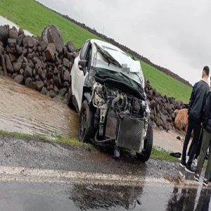 Viranşehir–Diyarbakır yolunda otomobil takla attı: Yaralılar var...