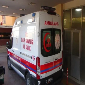 Şanlıurfa’da kontrolden çıkan araç refüje çarptı! 5 yaralı