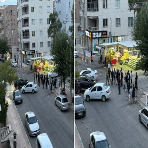Şanlıurfa’da otomobiller kafa kafaya çarpıştı