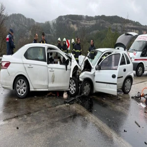 Antalya'daki feci kazadan sonra bir korkunç kaza daha! 6 ölü, 6 yaralı