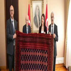 Öcalan'dan Bahçeli'ye kilim hediyesi! Kilim Şanlıurfa'da dokundu...