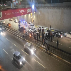 Şanlıurfa'da aynı güzergahta iki araç çarpıştı! Yaralı var