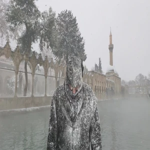Komşulara lapa lapa kar... Urfa’ya soğuk hava!