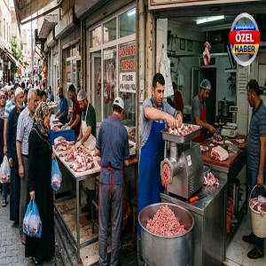 Şanlıurfa'da kasapların önü ana baba günü! Kuyruklar oluşmaya başladı