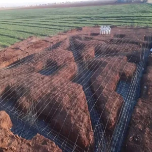 Arazi şahane, deprem bahane! Şanlıurfa'da tarım arazisinde dikkat çeken inşaat