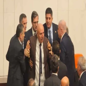 TBMM'de yumruklu kavga! Vekil Tanal arka planda "Haram lokma ve istismar" dedi