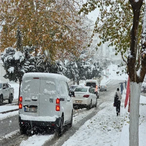 Meteoroloji saat verdi! Şanlıurfa'yı esir alan kar ne zaman duracak?
