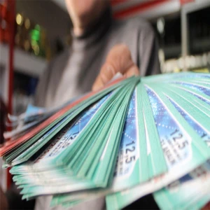 Milli piyango biletinin satışına yeni düzenleme: Cami önünde satışı…