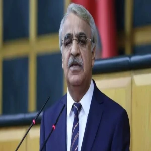 Şanlıurfa Milletvekili duyurdu: "Öcalan İmralı'da yapılan yeni yere geçti"