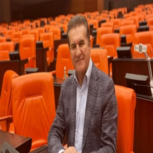 Ülkede bir ömür siyaset yaptı: Hakkında cinsel saldırı iddiası!