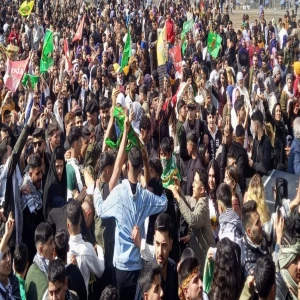 Viranşehir'de nevruz kutlamaları: Halaylarla karşıladılar...