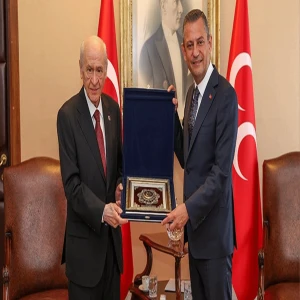 Mutlak butlan kararı sonrası Devlet Bahçeli’den Özgür Özel’e telefon