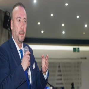 Uşak Belediye Başkanı Özkan Yalım'ın serveti dudak uçuklattı! Hepsini şoförüne devretmiş