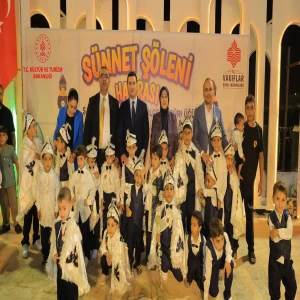 Şanlıurfa’da vakıf geleneği yaşatıldı! Hem sünnet şöleni hem hediye sevinci