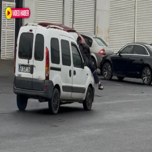 Sanayide şaşırtan anlar! Usta kaputun üstünde