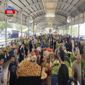 Şanlıurfa’da pazarda hem esnafın hem vatandaşın yüzü gülüyor