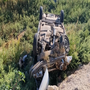 Şanlıurfa’da otomobil kontrolden çıktı: Yaralılar var