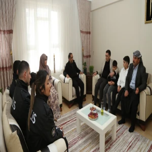 10 yıl önce hain saldırıda şehit edilmişti! Şanlıurfalı şehidin ailesine duygulandıran ziyaret