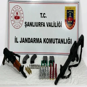 Şanlıurfa’nın ilçesine operasyon! Ruhsatsız silahlar ele geçirildi