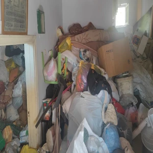 Şanlıurfa'da 'kötü koku' ihbarı ortaya çıkardı! Evden kamyonlar dolusu çöp çıktı…