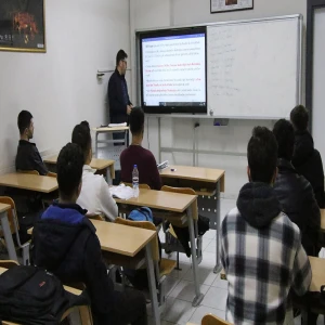Şanlıurfa’da sınav kazandıran adres hem de ücretsiz! Konu anlatımı, etüt, rehberlik...