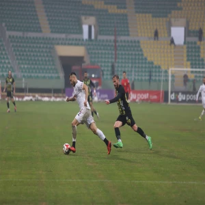 Şanlıurfa’da şok puan kaybı! Zirve yarışında büyük yara