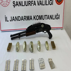 Şanlıurfa’da jandarmadan zehir tacirlerine baskın! Aramalarda silah ve mermi de çıktı