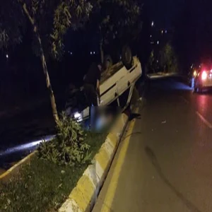 Şanlıurfa'da otomobil takla attı: 1'i ağır 2 yaralı