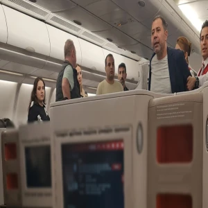 Uçakta “Türkiye’yi satın alırım” demişti! Gözaltına alındı, evinden çıkan madde şaşırttı