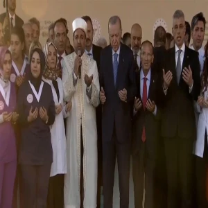 Cumhurbaşkanı Erdoğan kurdeleyi kesti! Şanlıurfa Şehir Hastanesi resmen açıldı