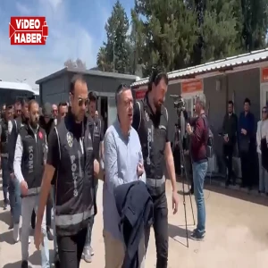 Halfeti eski Belediye Başkanı Şeref Albayrak’tan kelepçe tekpisi! "İmamoğlu’na kelepçe takılmadı..."