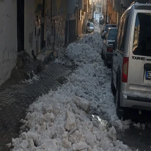 Şanlıurfa’da ana arterler açıldı ama… Sokak aralarında araçlar çıkamıyor