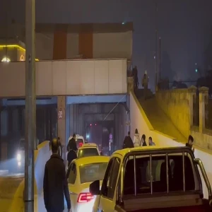 Balıklıgöl Tünelinde TIR sıkıştı! Trafik alt üst oldu...