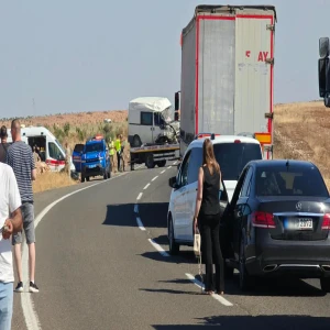 Şanlıurfa’da transit yoldan çıktı: Yaralı var