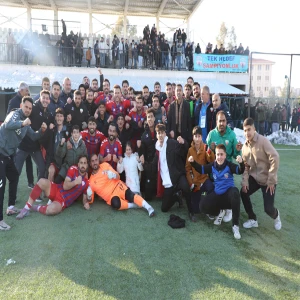 Urfa ekibi uzatmalarda gelen golle ilk yarıyı lider kapattı!