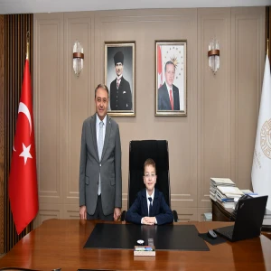 Vali Şıldak makamını Mehmet’e devretti!