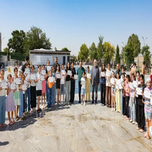 Viranşehir’de 240 öğrenci yüzmeden mezun oldu