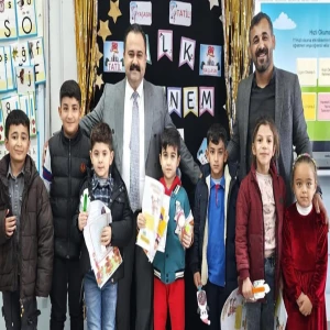 Viranşehir’de karne mutluluğu hatıralara taşındı