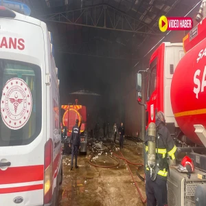 Şanlıurfa’da fabrikada korkutan yangın!