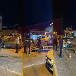 Şanlıurfa'da zincirleme kaza: 3 araç karıştı, yaralılar var