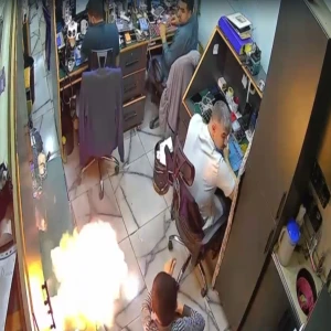 Şanlıurfa'nın ilçesinde yaşandı: Tamir dükkanında korku dolu anlar