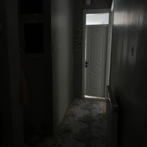 Şanlıurfa'da apartmanı ikiye bölen olay: Ev sahipleri seslerini duyurmaya çalışıyor..