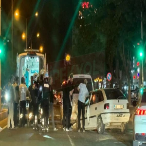 Şanlıurfa'da akşam saatlerinde korkutan kaza: Yaralılar var