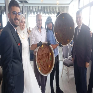 Şanlıurfa düğünü demeye gerek yok... Bu kültür her yerde yaşatılıyor!