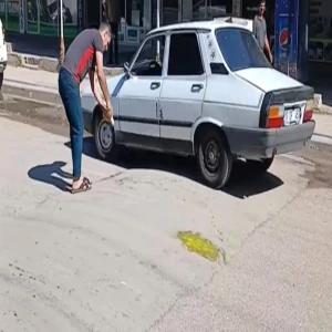 Şanlıurfa'da vatandaş yola renk kattı! Belediyeye çağrı...
