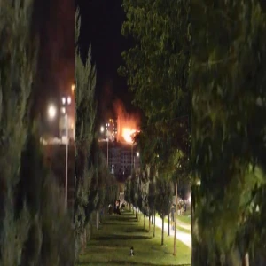 Şanlıurfa'da yangın geceyi aydınlattı: Kilometrelerce öteden görüntülendi...