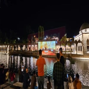 Kutsal hikaye yeniden yorumlandı: Balıklıgöl'deki mapping gösterisine ilgi yoğun...