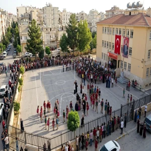 Şanlıurfa’da eğitim maratonu başladı: 747 bin öğrenci için ders zili çaldı